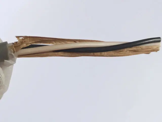 ツイストされたIV線